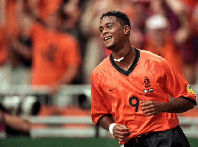 荷兰足球传奇发声，呼吁关注青少年足球教育的简单介绍