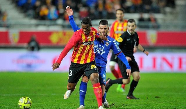 爱游戏直播-亚眠客场惊险胜利，终结连败势头的简单介绍