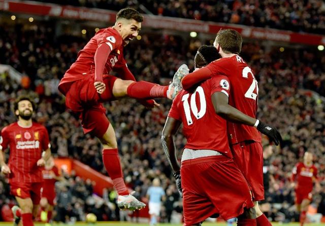 利物浦与摩纳哥展开激烈对抗，争夺胜利