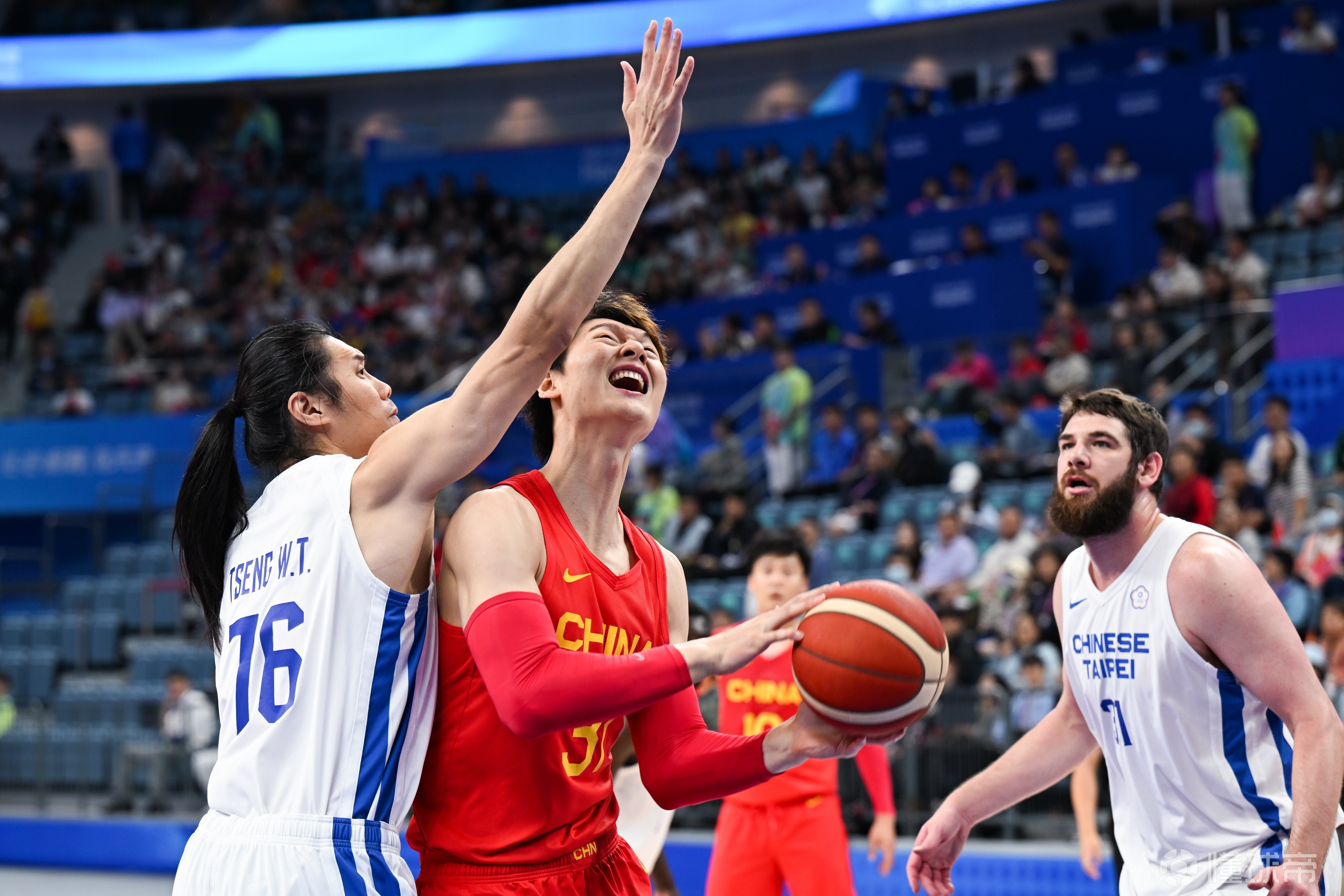 湖北队抓住机会反超比分，最终获得胜利