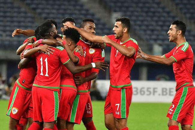 爱游戏网站入口-阿曼足球队大胜对手，晋级赛事下一轮