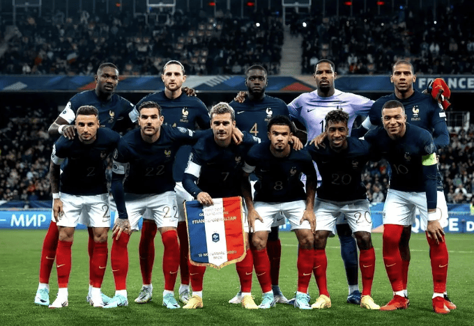 里昂连续第三场比赛获胜，向法国足球冠军靠近