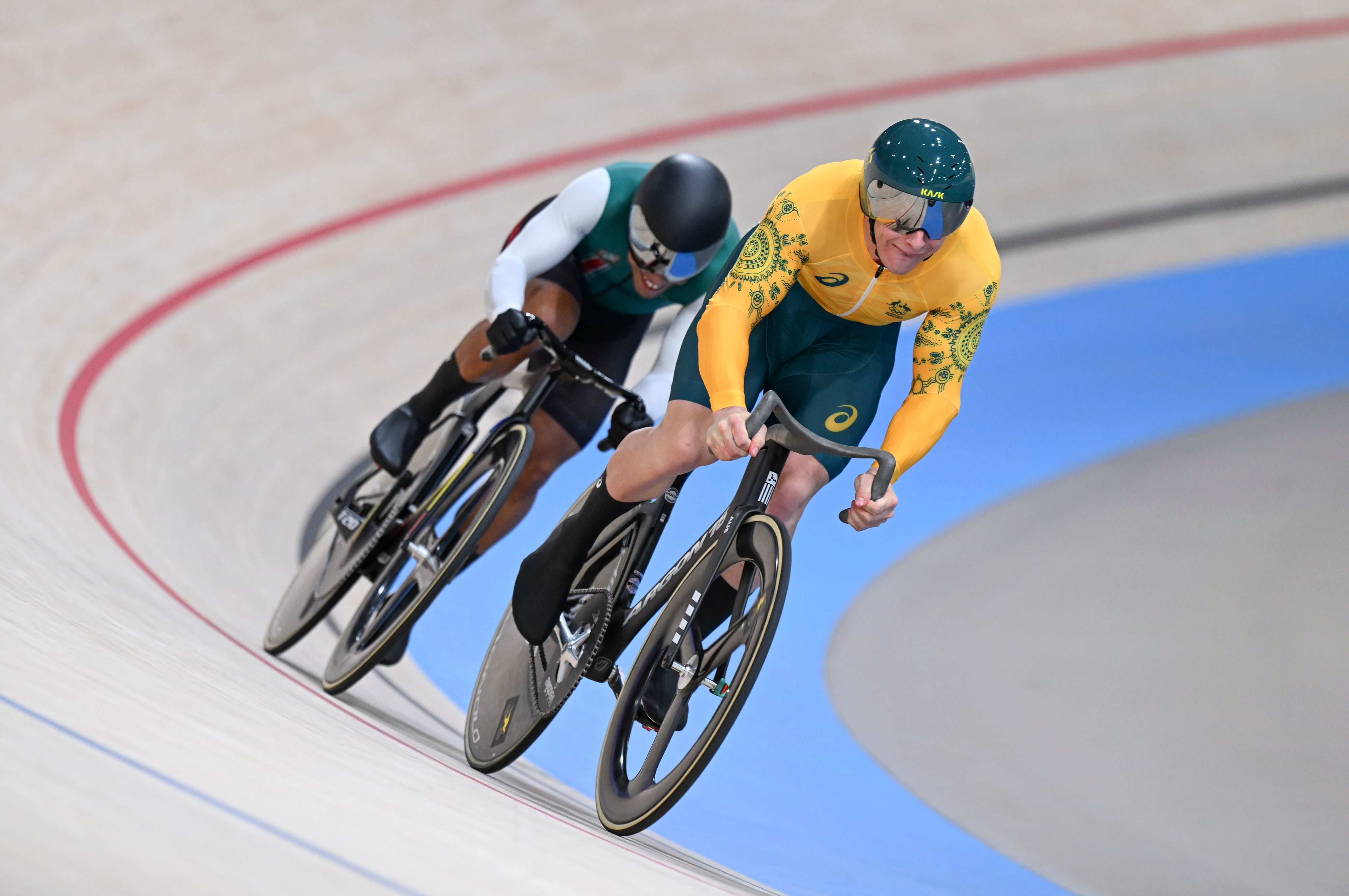 关于自行车男子个人追逐赛上，英国选手速度惊艳夺冠！的信息