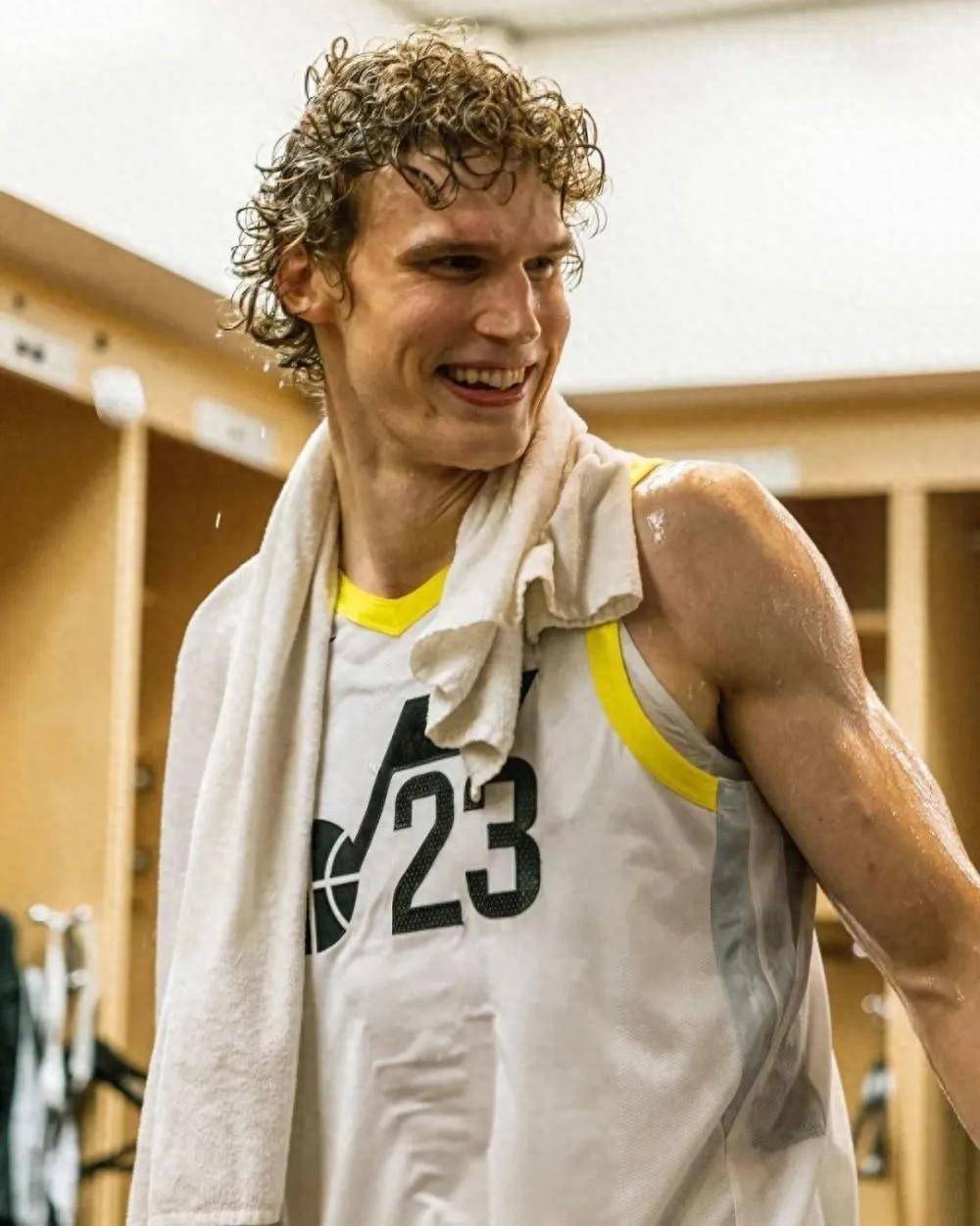 爵士队经理透露未来引援计划，球迷期待新阵容