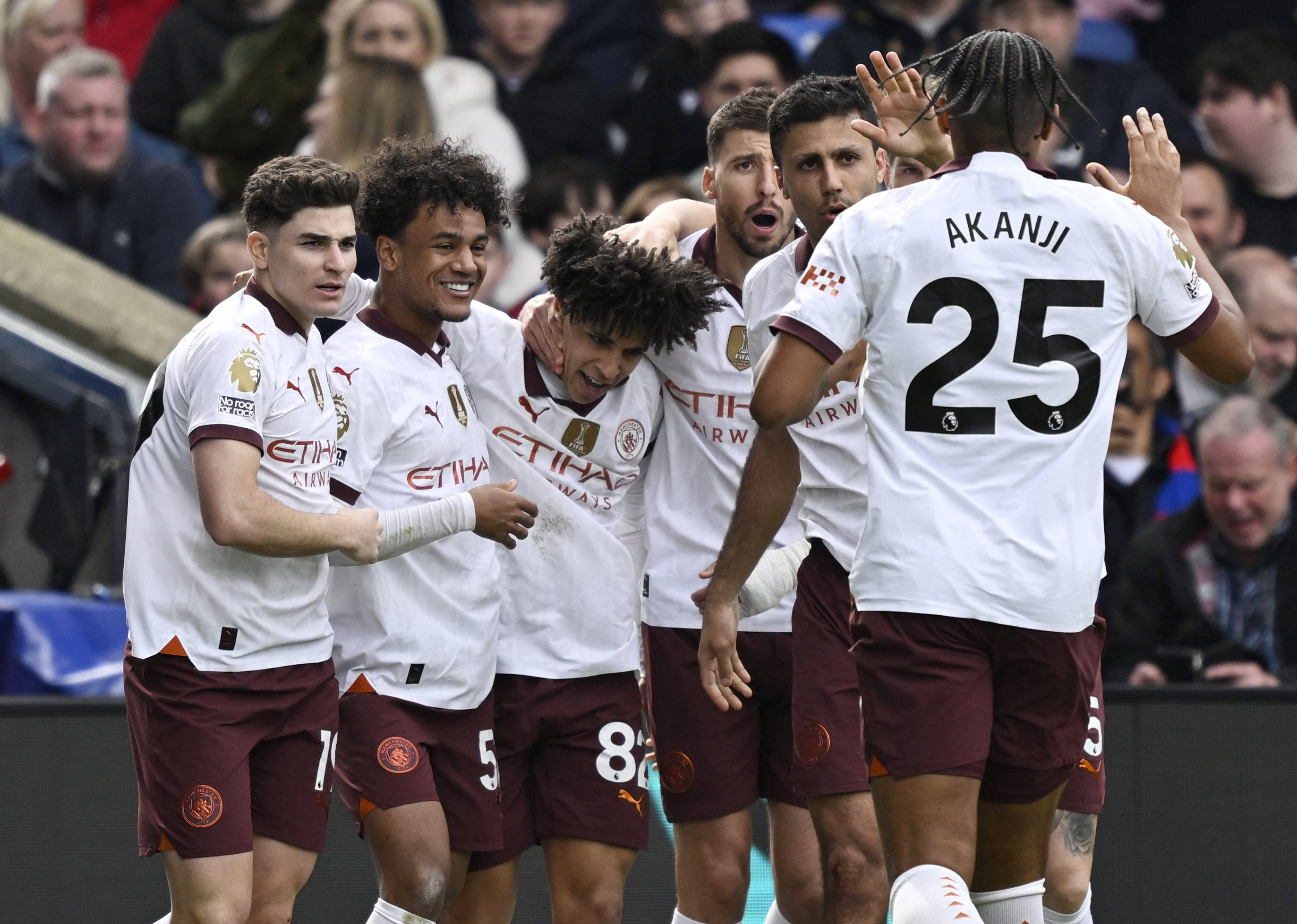 爱游戏馆-包含伯恩茅斯战平利兹联，双方难分胜负的词条