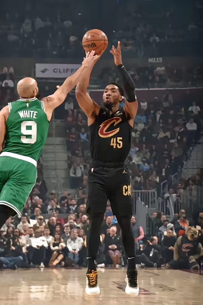 爱游戏下载-凯尔特人击败骑士，海沃德复苏表现出色的简单介绍